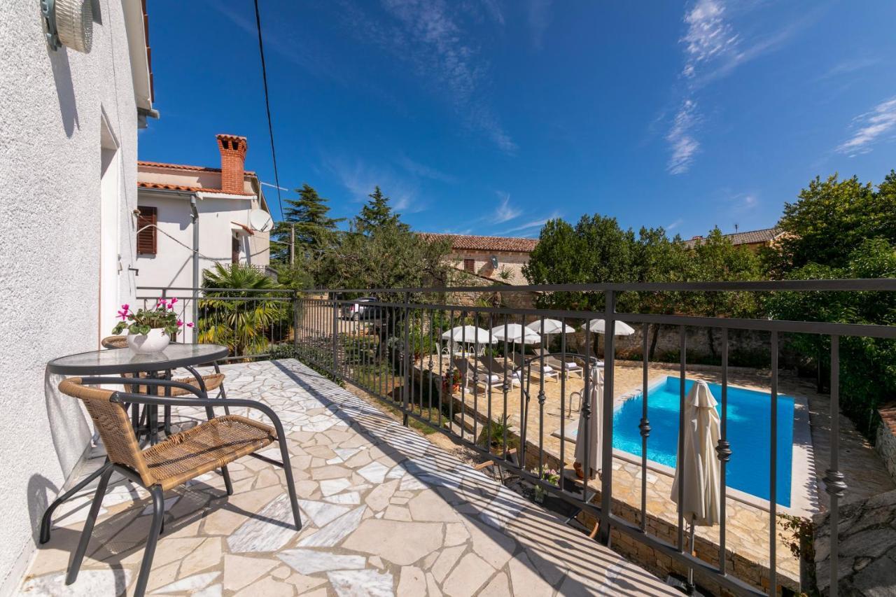 Villa Vito Kaštelir Exteriör bild